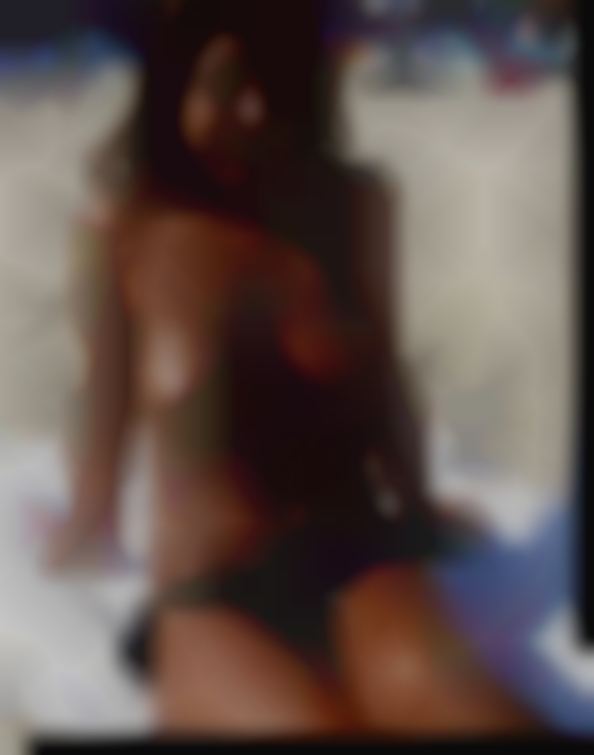 Cum dripping swinger girls computation in Prague.